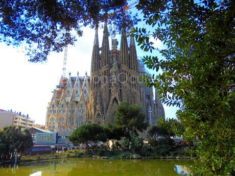 Basilica of the Holy Family (Basílica de la Sagrada Familia) Barcelona